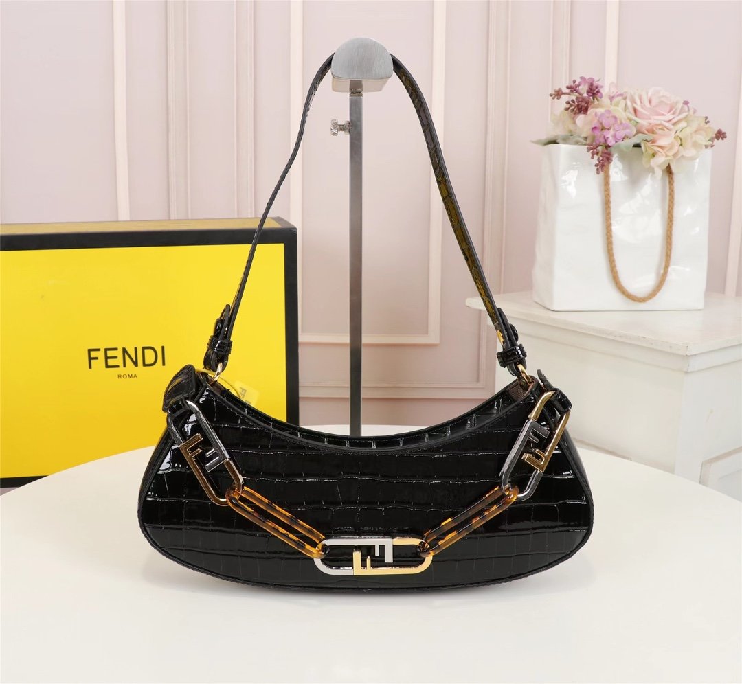 wsxc1742845636085_0.jpg FENDI - 图片 1