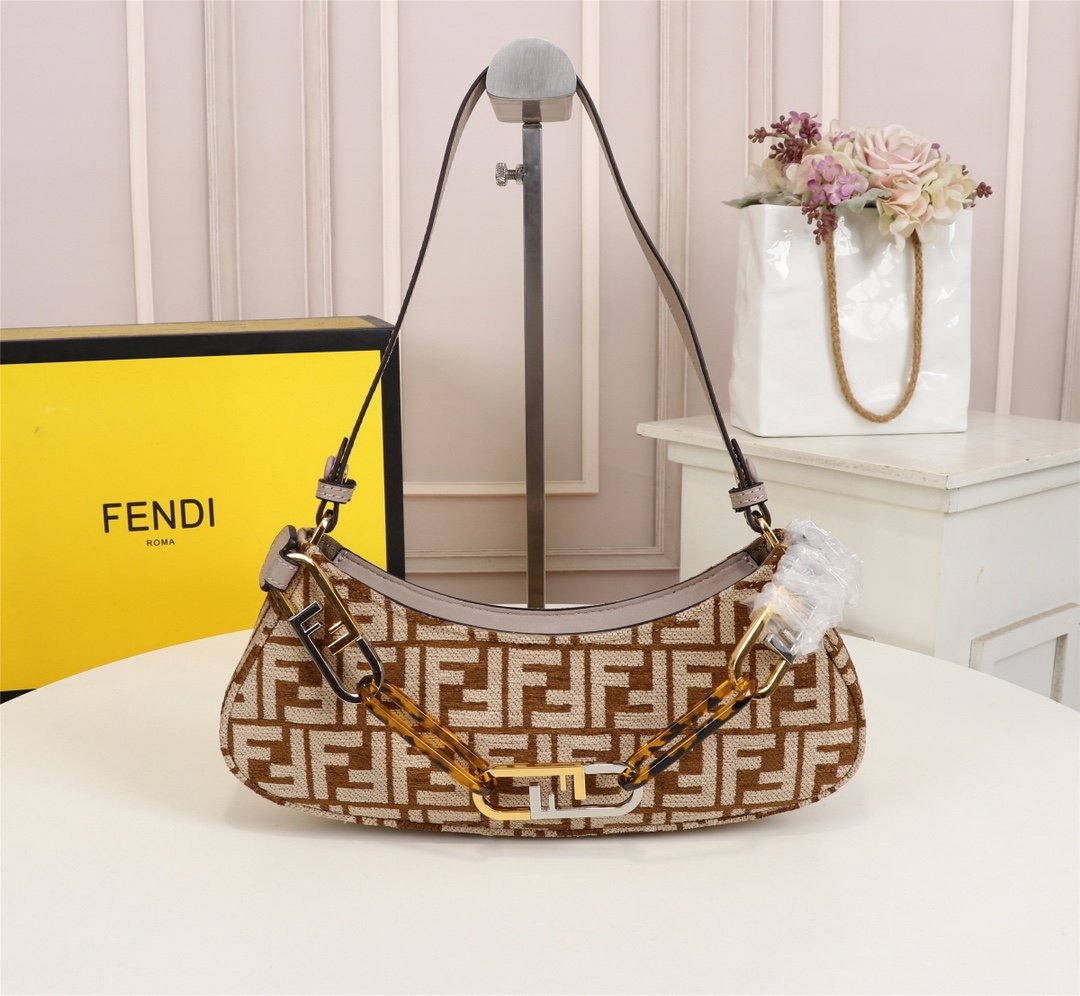 wsxc1742845761428_0.jpg FENDI - 图片 1