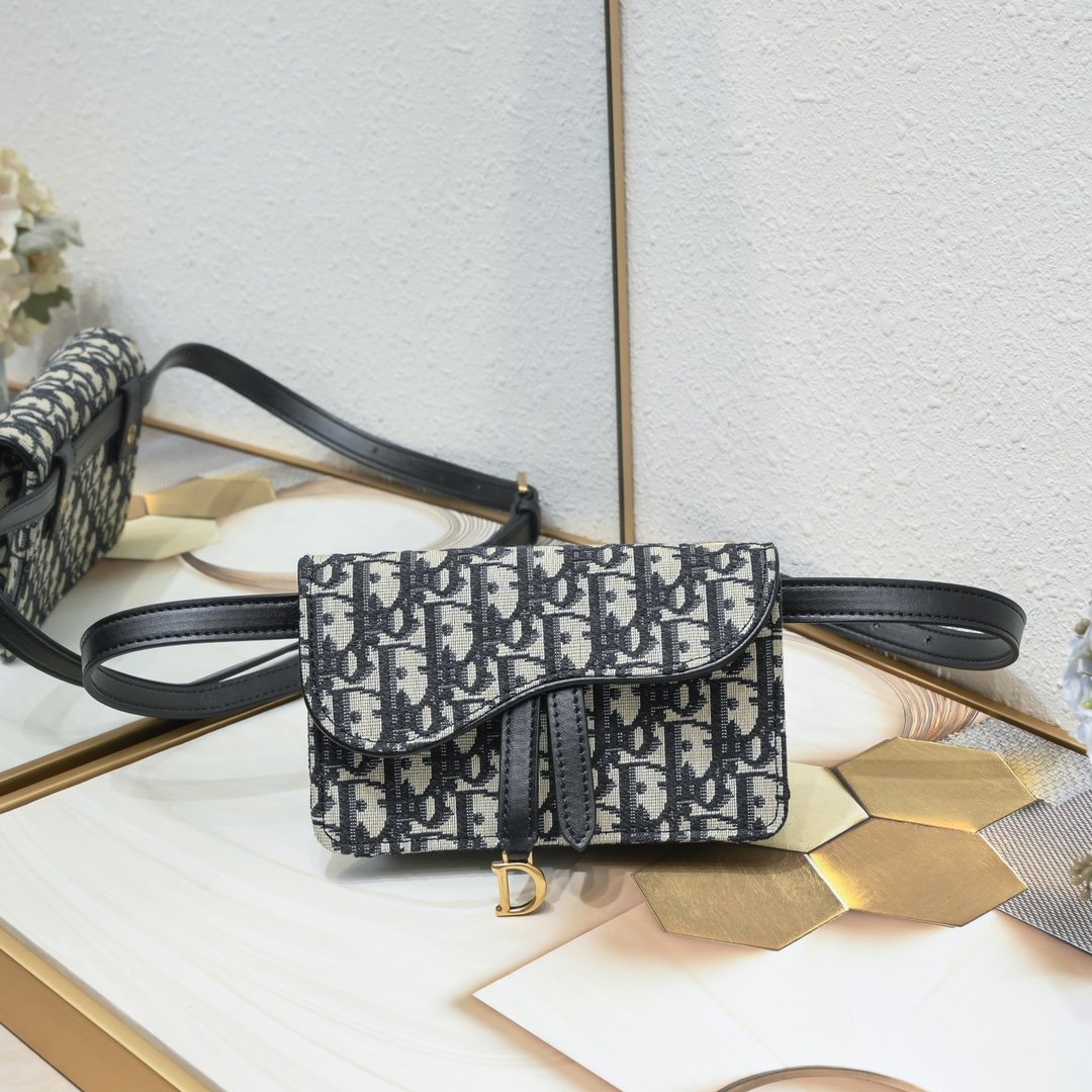 wsxc1742913595454_0.jpg DIOR - 图片 1